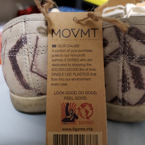 "Movmt" native am. pattern/design sz 11 mens shoes - Picture 8 of 9